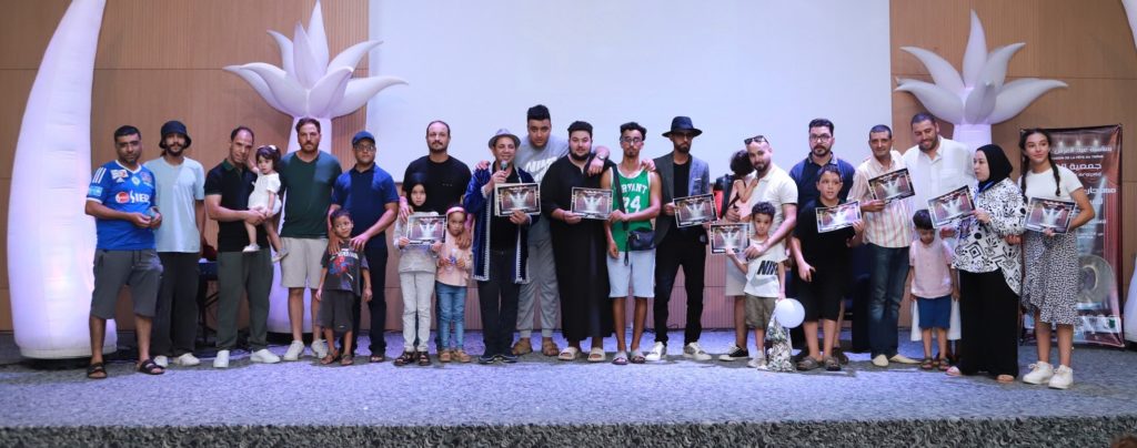 خريبكة تكرّم أبناءها.. ومسرح الطفولة يسرق الأضواء في ختام مهرجان الرواد